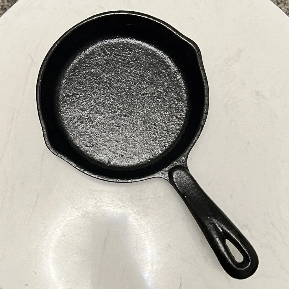 Wagner's 1891 Original Cast Iron Skillet 6 1/2